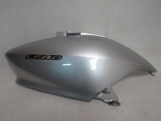cacha trasera derecha honda lead 110